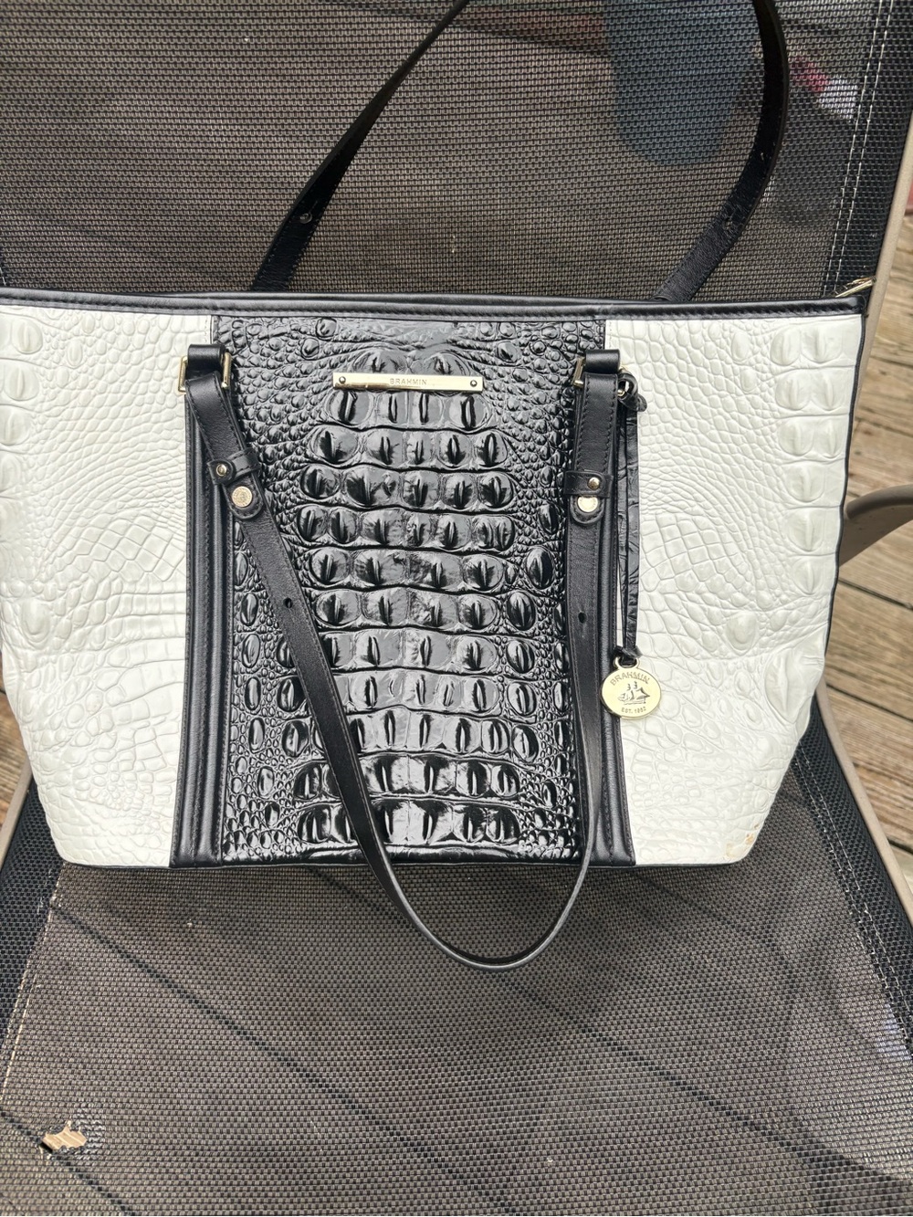 New- rare  Croc-Texture Two-Tone Tote Bag in Black and White